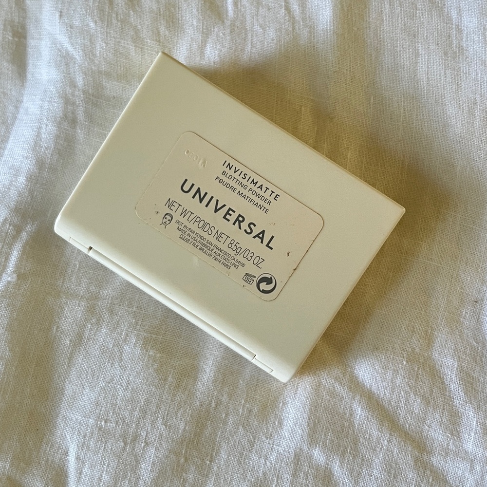 Fenty Beauty Invisimatte Universal Setting Powder - Picture 3 of 3